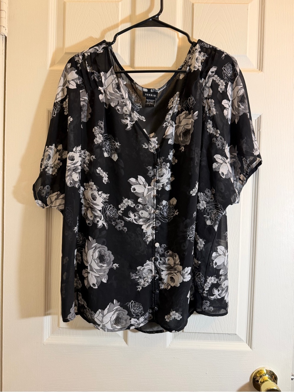Black and White Floral Chiffon Blouse | Torrid